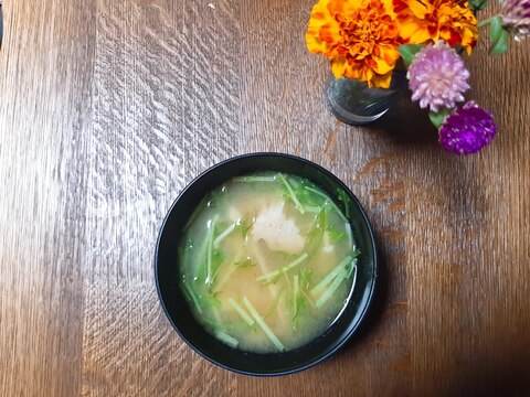 えのきと水菜とじゃが芋のお味噌汁